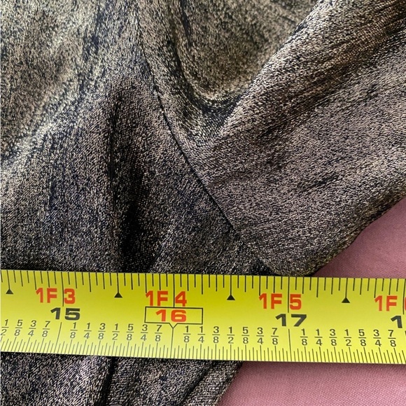 NWT Sam Edelman Edith Split Neck Gold Metallic Top Size XS Long Sleeve V-Neck - Picture 15 of 16